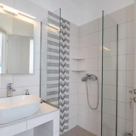 Διαμέρισμα Sunny & Blue 3