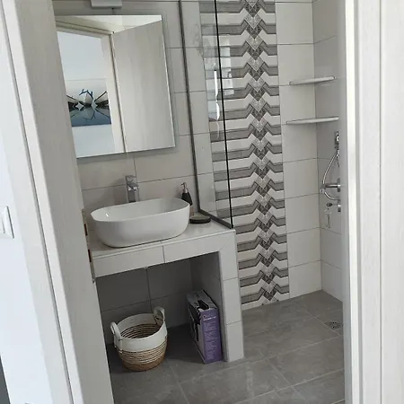 Sunny & Blue 3 Apartment *