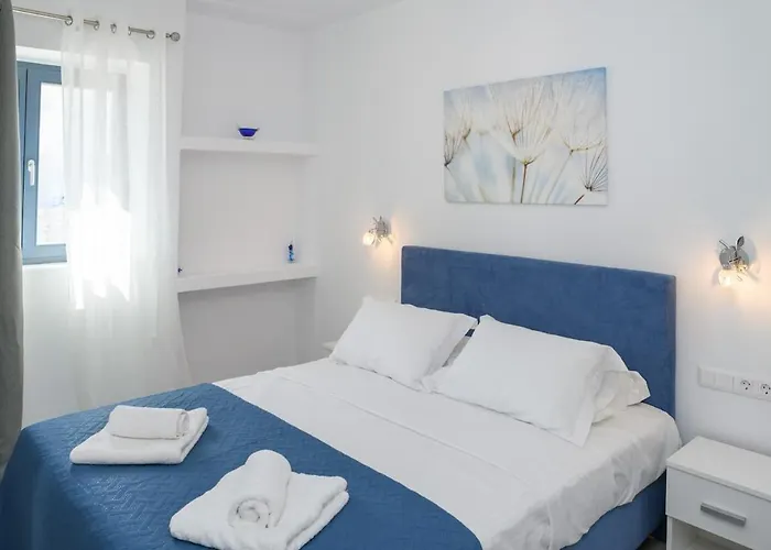 Sunny & Blue 3 * Paraspori (Paros)